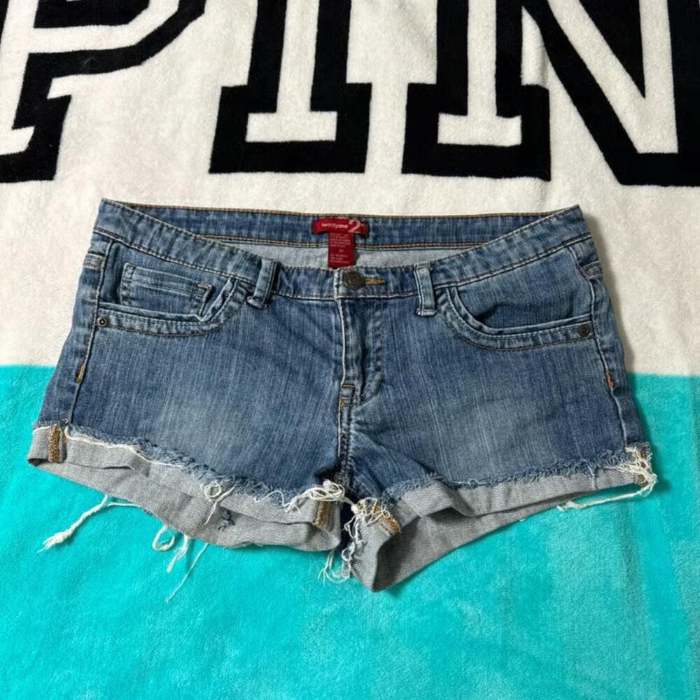 Vtg Seven7 Y2K Low Rise Denim Micro Shorts Frayed Cut Off Faded Jeans Size 30